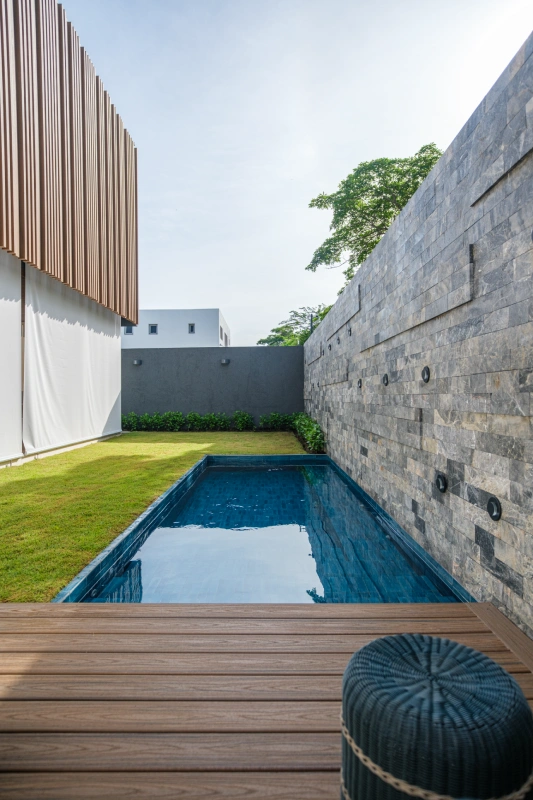 House 2 (4)